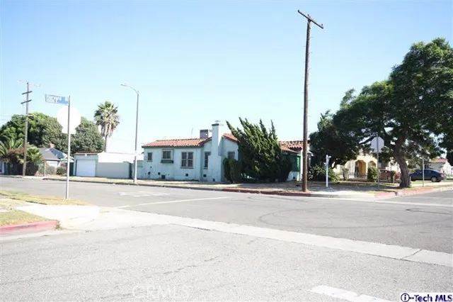 10300 S Harvard Boulevard, Los Angeles, California 90047
