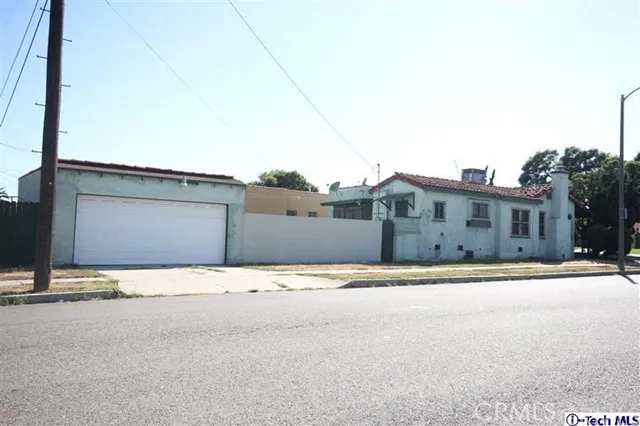 10300 S Harvard Boulevard, Los Angeles, California 90047