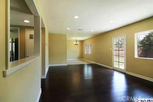 9826 Orion, North Hills, California 91343