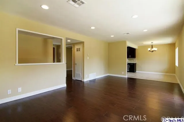 9826 Orion, North Hills, California 91343