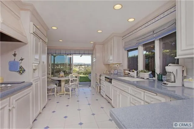 1836 Galaxy Drive, Newport Beach, California 92660