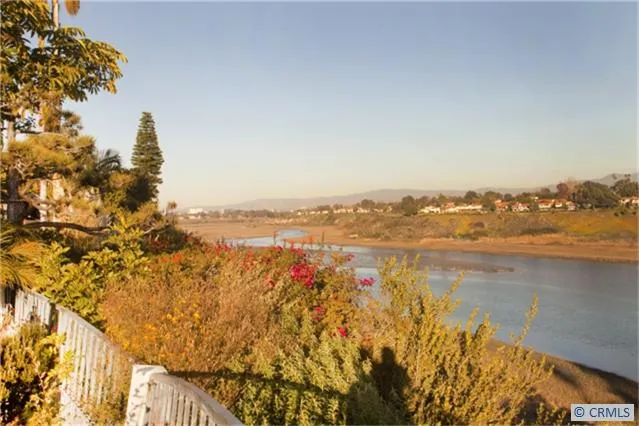 1836 Galaxy Drive, Newport Beach, California 92660