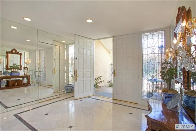 1836 Galaxy Drive, Newport Beach, California 92660