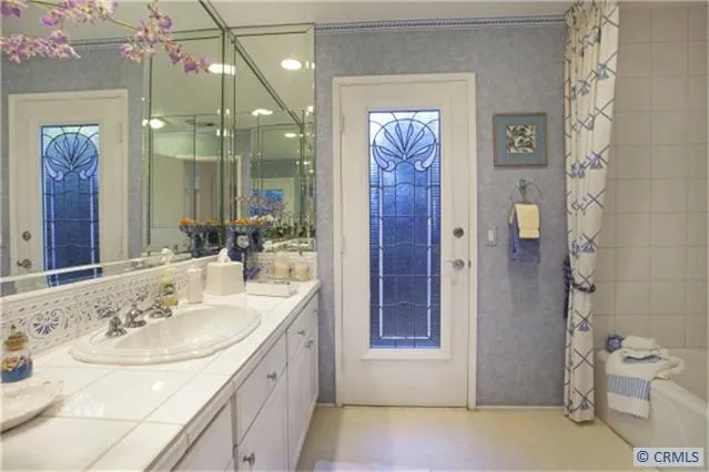 1836 Galaxy Drive, Newport Beach, California 92660