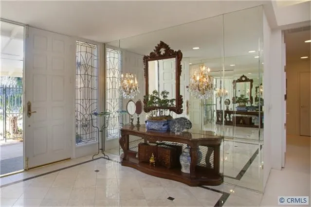 1836 Galaxy Drive, Newport Beach, California 92660