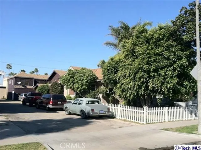 1551 Elm, Long Beach, California 90813