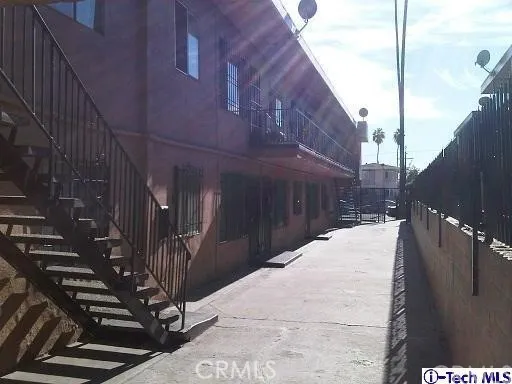 723 W 82nd Street, Los Angeles, California 90044