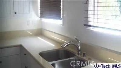 232 S Orange Grove Boulevard 201, Pasadena, California 91105