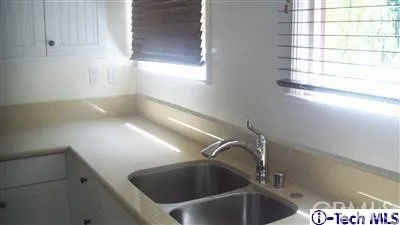 232 S Orange Grove Boulevard 201, Pasadena, California 91105