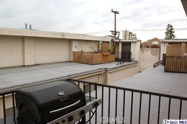 5242 Kester 5, Sherman Oaks, California 91411