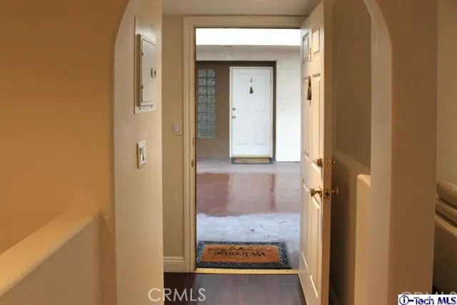 5242 Kester 5, Sherman Oaks, California 91411