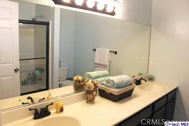 5242 Kester 5, Sherman Oaks, California 91411