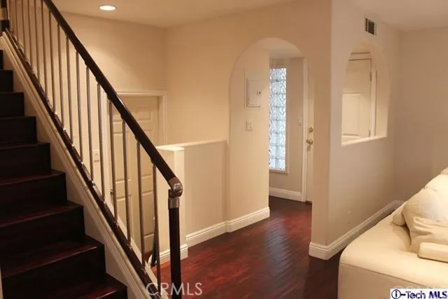 5242 Kester 5, Sherman Oaks, California 91411