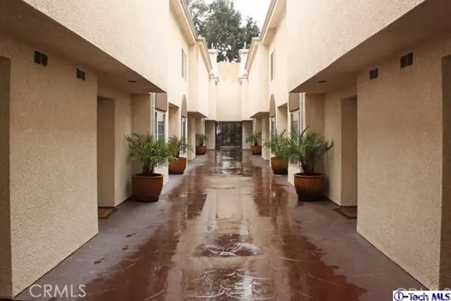 5242 Kester 5, Sherman Oaks, California 91411