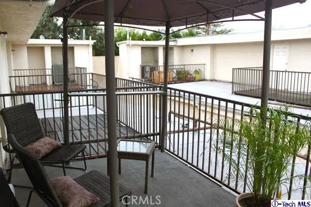 5242 Kester 5, Sherman Oaks, California 91411