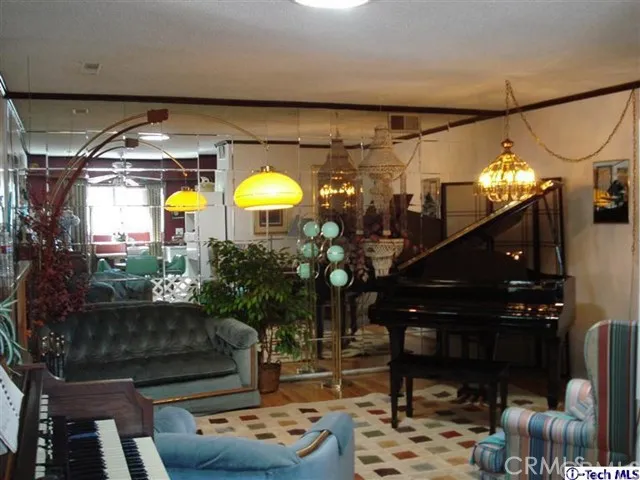 12206 Stagg Street, North Hollywood, California 91605