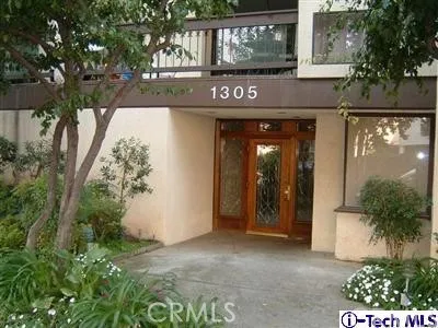 1305 N Columbus 215, Glendale, California 91202