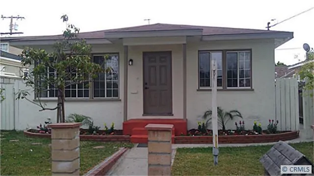 6984 Lake, Long Beach, California 90805
