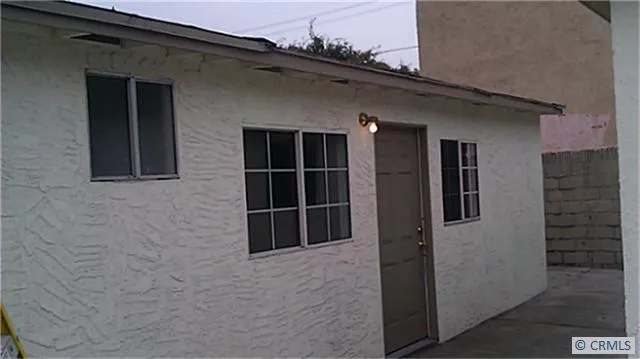 6984 Lake, Long Beach, California 90805