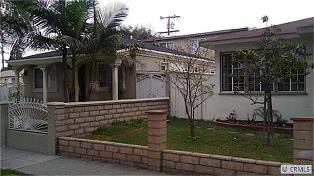 6984 Lake, Long Beach, California 90805