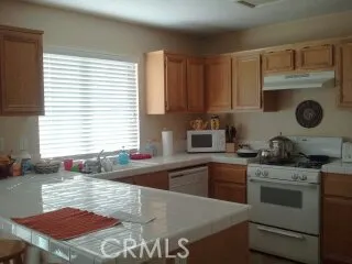 7175 Oak Tree Place, Fontana, California 92336
