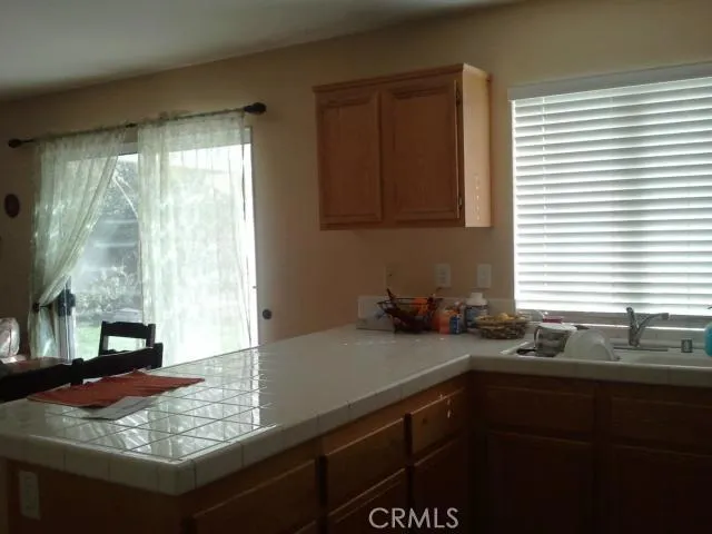 7175 Oak Tree Place, Fontana, California 92336