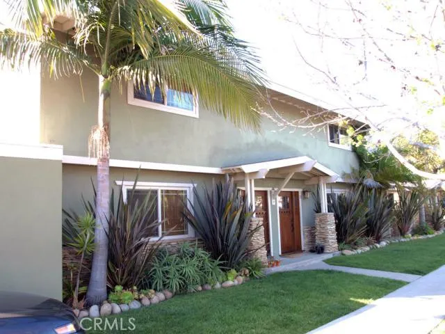 297 #3 Ogle Street, Costa Mesa, California 92627