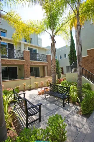 5360 Pacific Terrace 106, Hawthorne, California 90250