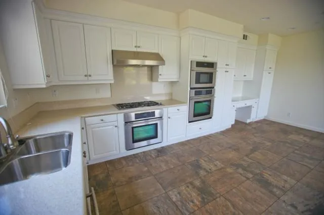 5360 Pacific Terrace 106, Hawthorne, California 90250