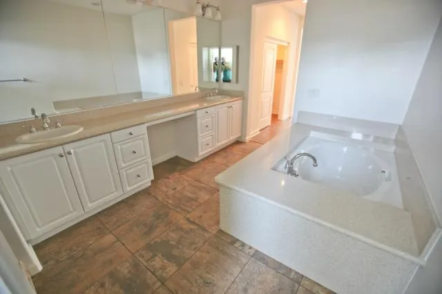 5360 Pacific Terrace 106, Hawthorne, California 90250