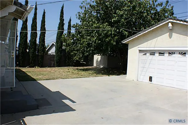 Large patio/driveway