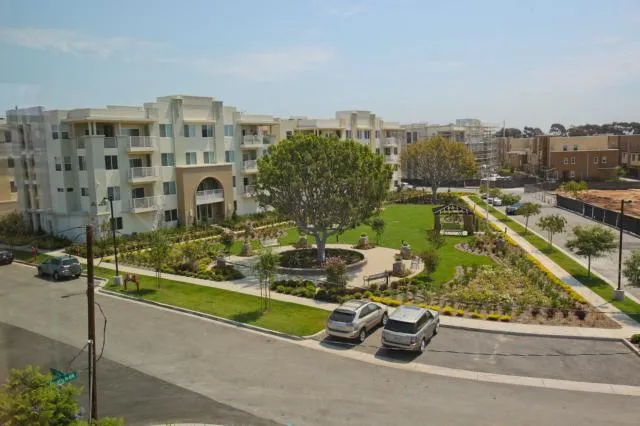 5550 Boardwalk 201, Hawthorne, California 90250