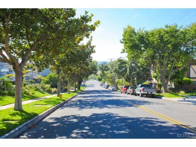 215 S Irena Avenue B, Redondo Beach, California 90277