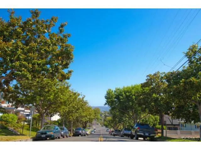215 S Irena Avenue B, Redondo Beach, California 90277