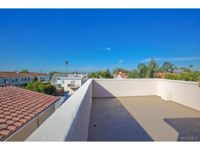 215 S Irena Avenue B, Redondo Beach, California 90277