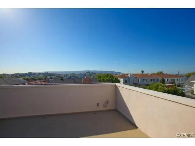 215 S Irena Avenue B, Redondo Beach, California 90277