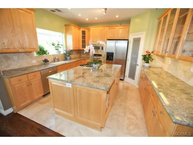 215 S Irena Avenue B, Redondo Beach, California 90277