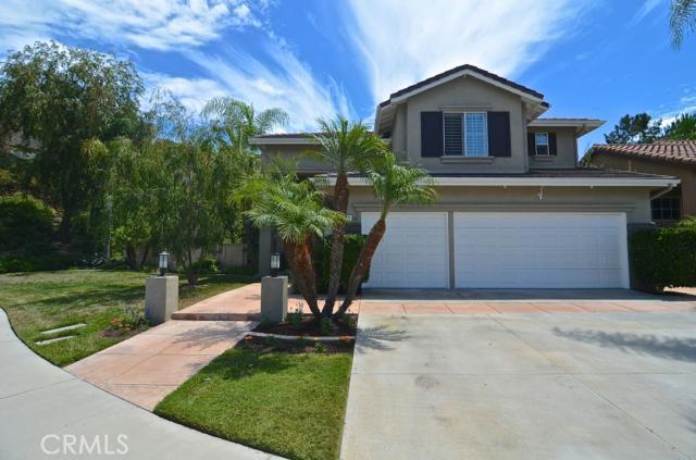 Welcome to 40 Coppercrest, Aliso Viejo CA. Note the 3 car garage!
