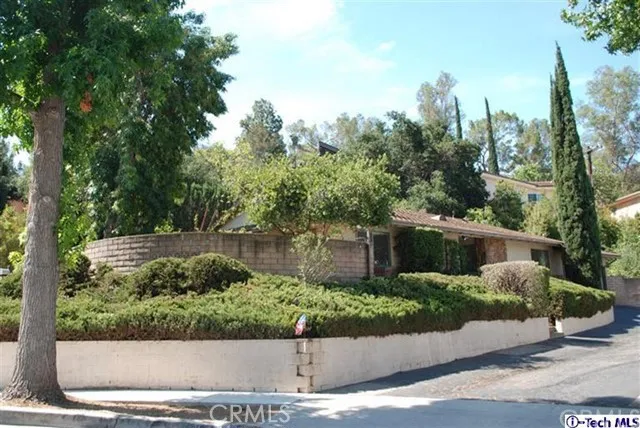 10121 Langmuir Avenue, Sunland, California 91040