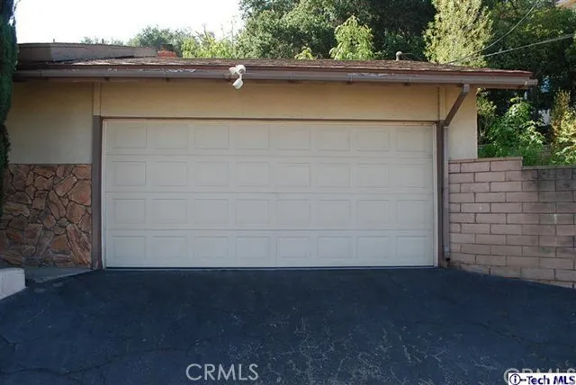 10121 Langmuir Avenue, Sunland, California 91040