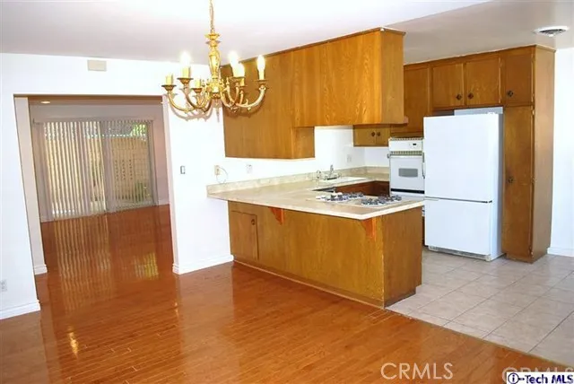 10121 Langmuir Avenue, Sunland, California 91040