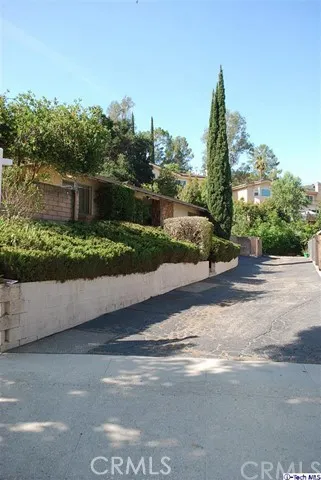 10121 Langmuir Avenue, Sunland, California 91040