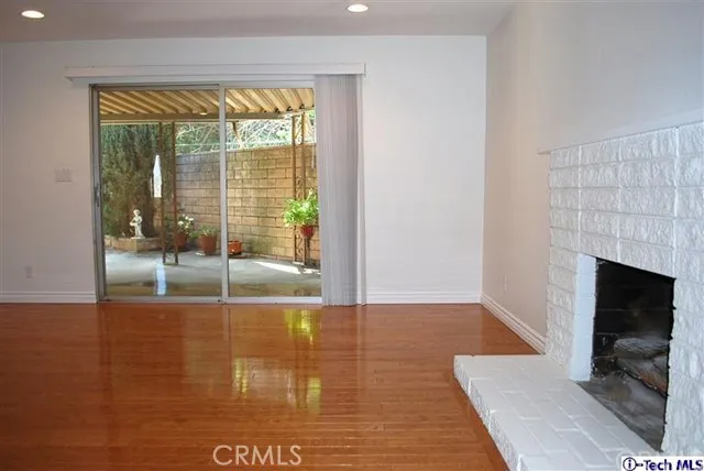 10121 Langmuir Avenue, Sunland, California 91040