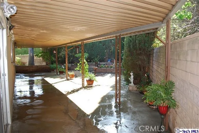10121 Langmuir Avenue, Sunland, California 91040
