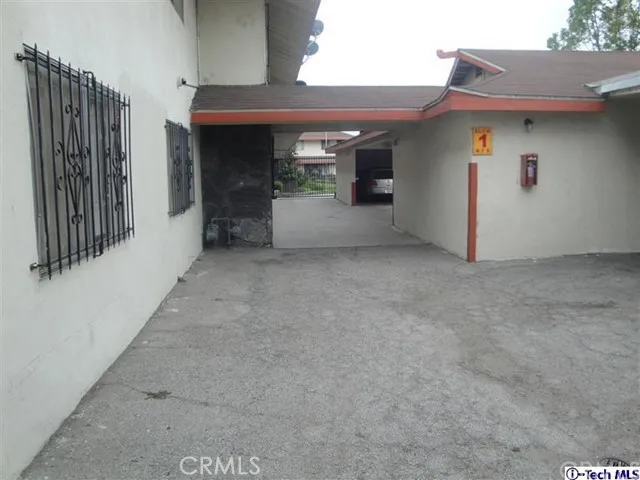 10707 New Haven Street 17, Sun Valley, California 91352