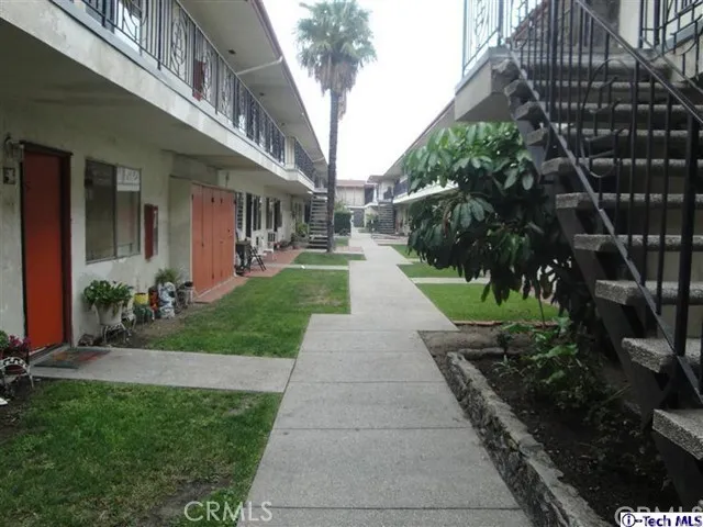 10707 New Haven Street 17, Sun Valley, California 91352