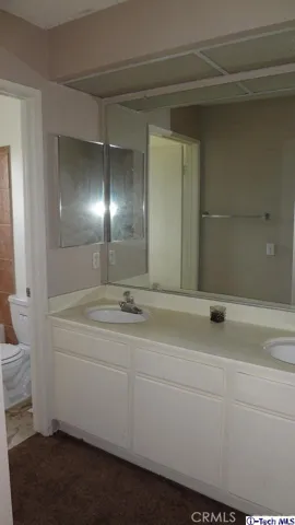 13550 Foothill Boulevard 6, Sylmar, California 91342
