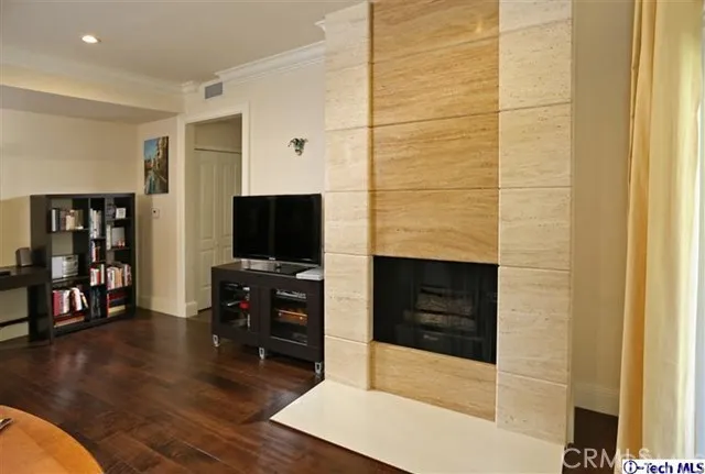 130 S Mentor Avenue 103, Pasadena, California 91106