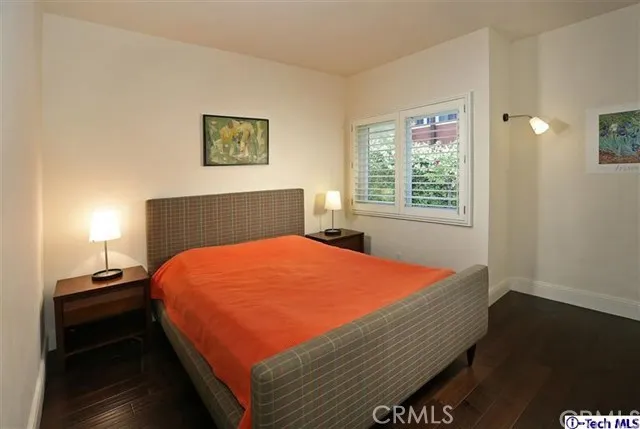 130 S Mentor Avenue 103, Pasadena, California 91106