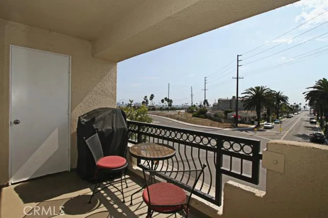 310 Lake Street 205, Huntington Beach, California 92648